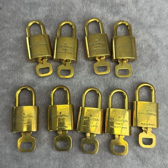 Louis Vuitton Lock & Keys Replacement Gold - Picture 4 of 9